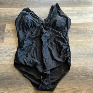 (10)NWT daci one  piece swimwear​